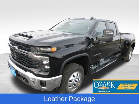 New 2026 Chevrolet Silverado 3500 LT w/ All Star Edition AWD/4WD image 1