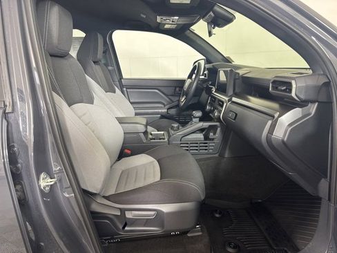 Used 2025 Toyota 4Runner TRD Off-Road image 4