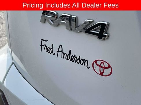 Used 2017 Toyota RAV4 XLE w/ Convenience Package AWD/4WD image 12