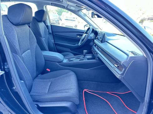 Used 2025 Honda Accord SE image 17