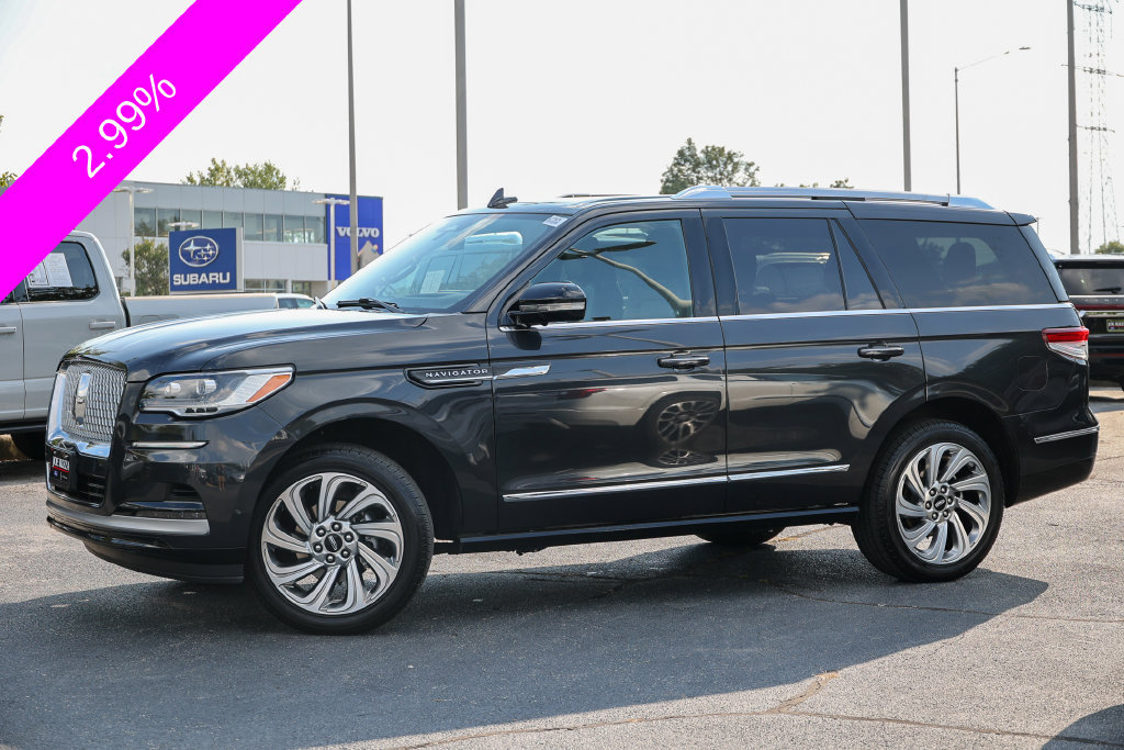 Certified 2024 Lincoln Navigator Reserve AWD/4WD image 28
