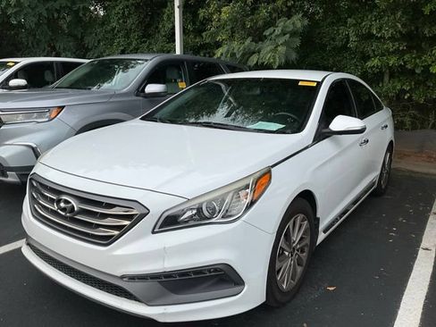 Used 2015 Hyundai Sonata Sport w/ Option Group 04 FWD image 10