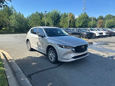 Used 2025 MAZDA CX-5 AWD 2.5 S w/ Select Package image 3