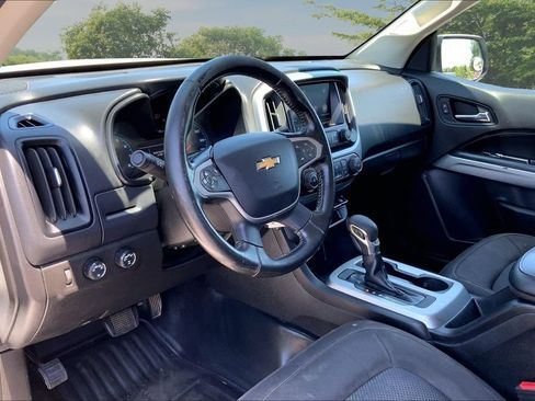 Used 2022 Chevrolet Colorado LT w/ Fleet Safety Package AWD/4WD image 13