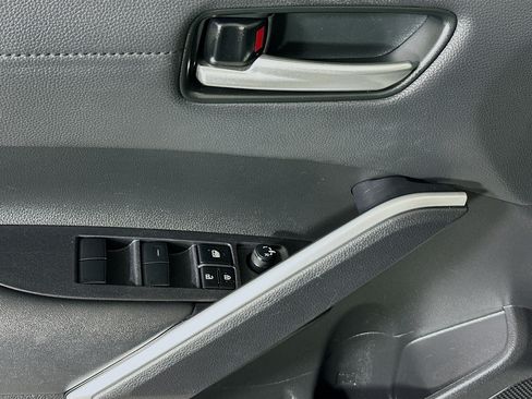 Used 2023 Toyota Corolla Cross AWD Hybrid w/ Convenience Package image 14