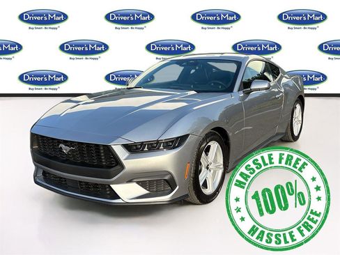 Used 2026 Ford Mustang Premium RWD image 3
