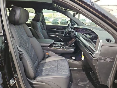 New 2026 Cadillac Escalade IQ Luxury 1 w/ LPO, Floor Liner Package image 28