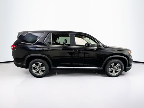 Used 2023 Honda Pilot EX-L image 4
