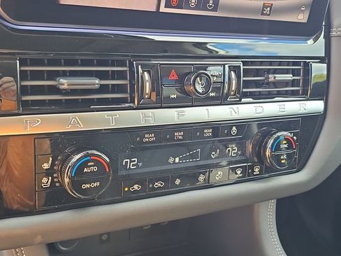 New 2026 Nissan Pathfinder Platinum w/ Cargo Package image 27