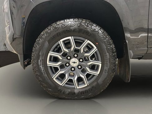 Used 2025 Chevrolet Colorado Z71 w/ Technology Package image 25