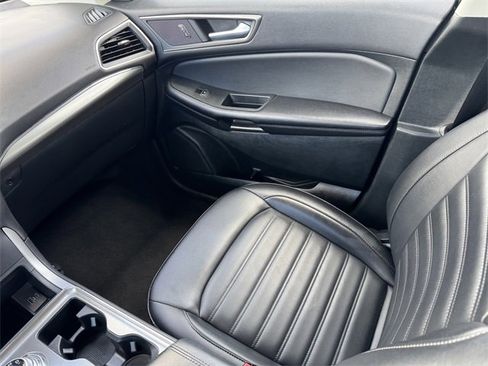 Used 2022 Ford Edge SEL image 22