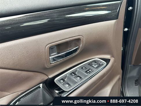 Used 2018 Mitsubishi Outlander SEL image 16
