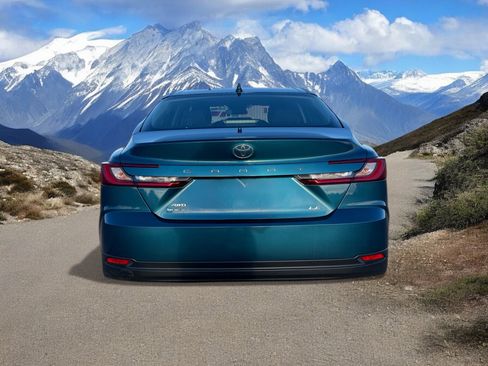 Certified 2025 Toyota Camry LE image 4