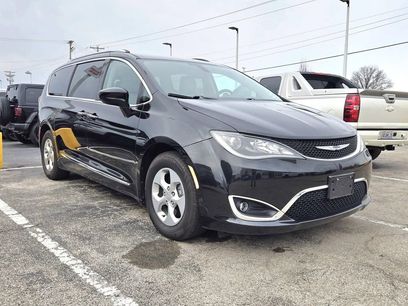 Used 2017 Chrysler Pacifica Touring-L Plus