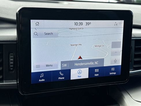 Used 2021 Ford Explorer XLT w/ Equipment Group 202A image 17