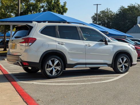 Used 2021 Subaru Forester Touring image 4