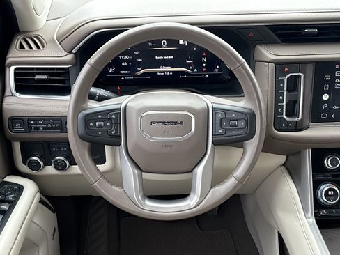 Used 2022 GMC Yukon XL Denali image 27