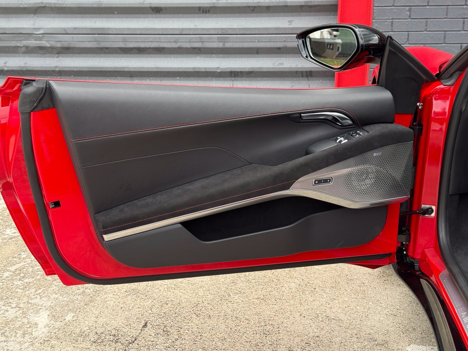 Used 2025 Lotus Emira RWD image 25
