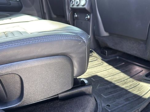 Used 2020 Land Rover Discovery HSE Luxury image 26