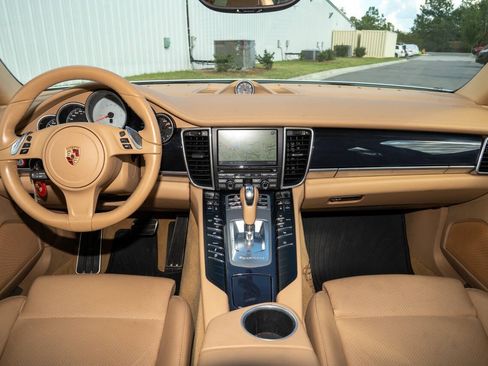 Used 2015 Porsche Panamera S RWD image 25