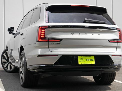 Used 2025 Volvo EX90 Ultra AWD/4WD image 6