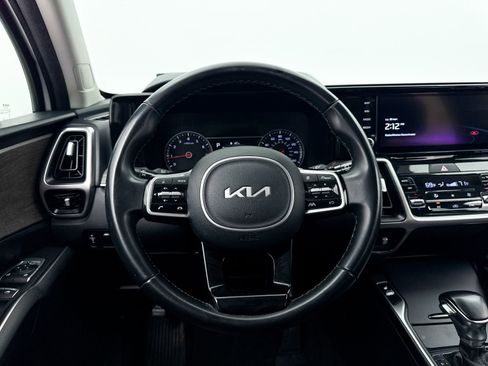 Used 2022 Kia Sorento S image 33