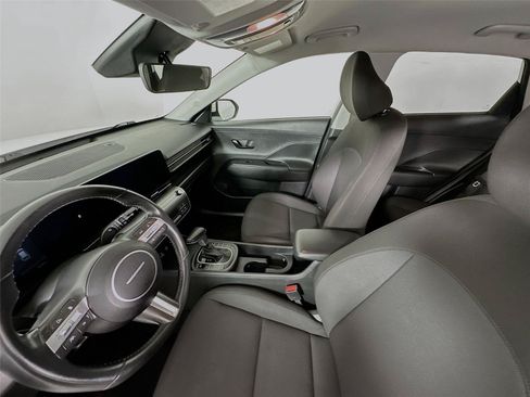 Used 2024 Hyundai Kona SEL AWD/4WD image 5