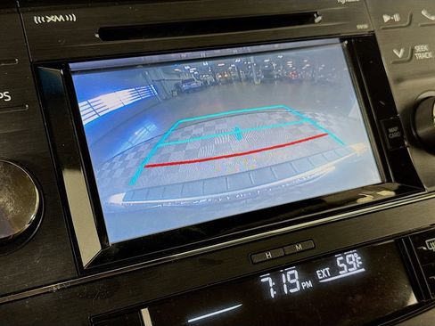 Used 2018 Toyota Avalon XLE Premium image 14