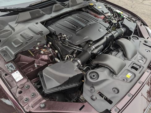 Used 2019 Jaguar XJ R-Sport image 46