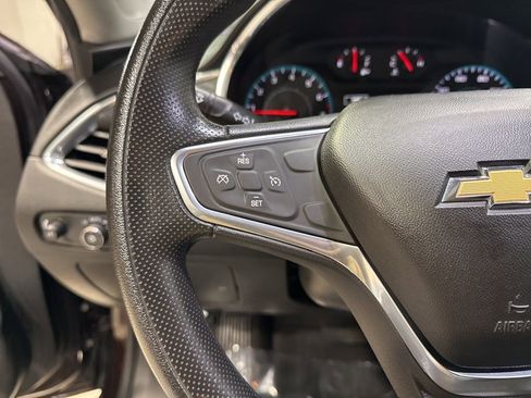 Used 2020 Chevrolet Malibu LT image 12