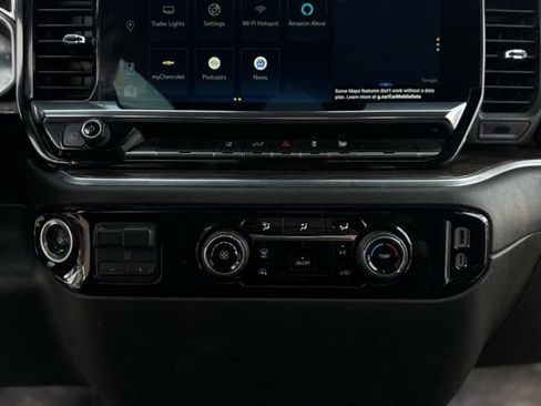 Used 2024 Chevrolet Silverado 2500 LT image 26