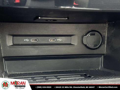Used 2025 Volkswagen Taos SE FWD image 23