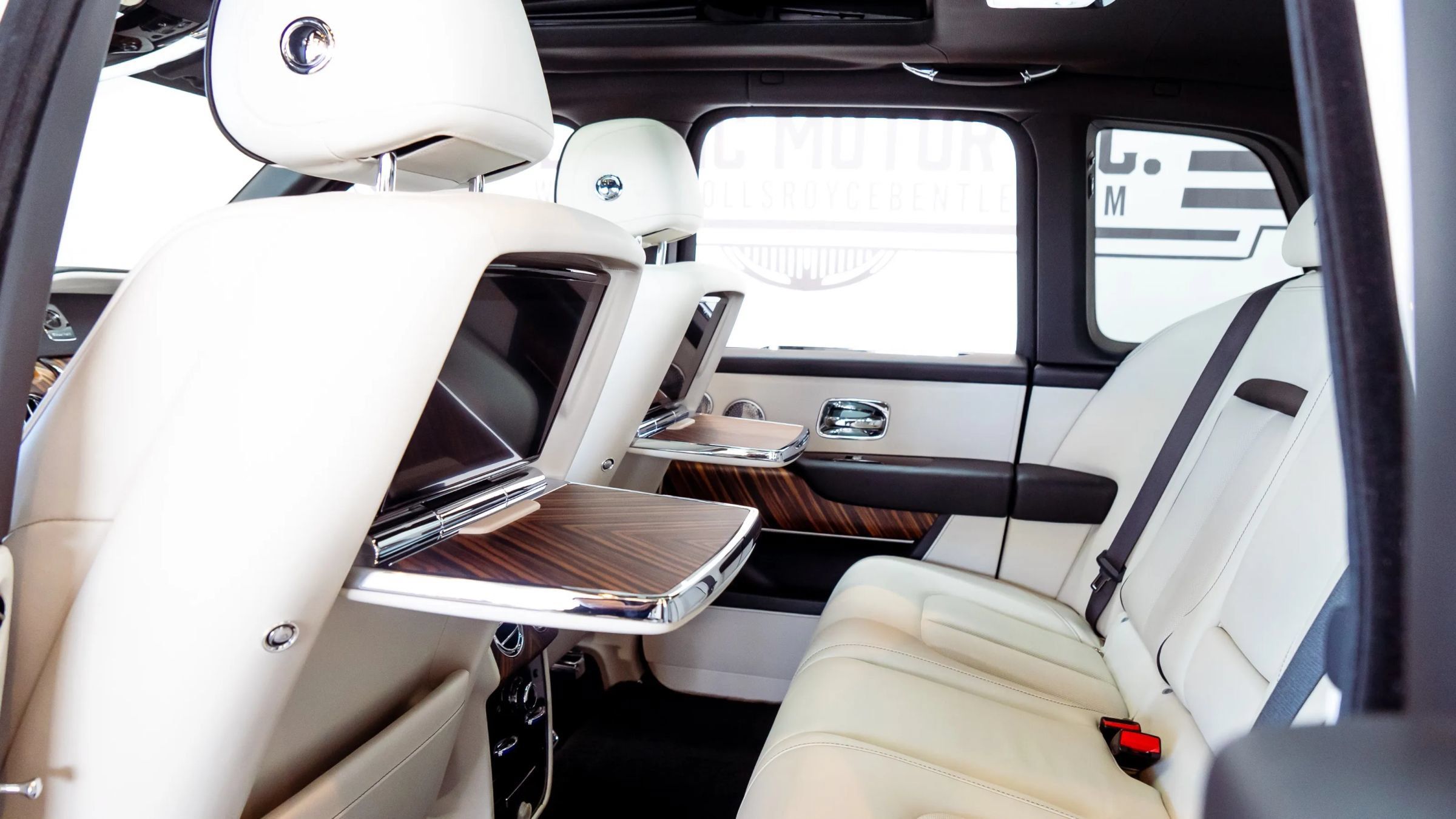 Used 2019 Rolls-Royce Cullinan AWD/4WD image 29