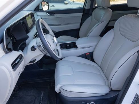 Used 2025 Hyundai Palisade Calligraphy image 14