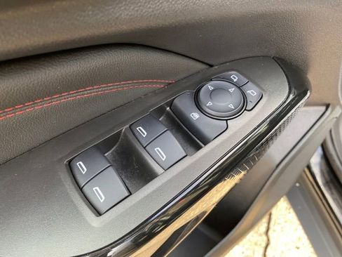 Certified 2025 Chevrolet Trax RS w/ Driver Confidence Package image 16