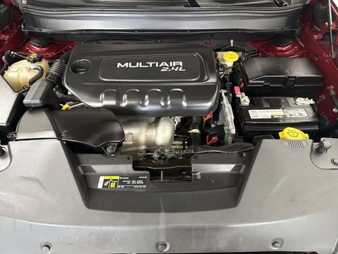 Used 2017 Jeep Cherokee Latitude w/ Comfort/Convenience Group image 23