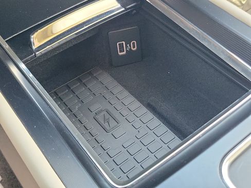 Used 2025 Lincoln Corsair Reserve FWD image 28