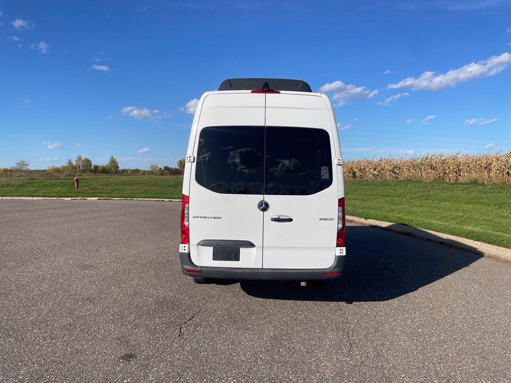 Used 2025 Mercedes-Benz Sprinter 2500 image 7