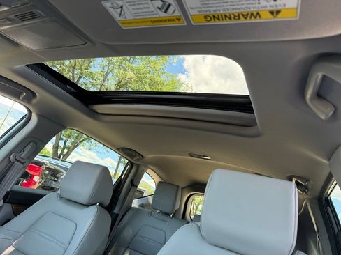 Used 2018 Honda CR-V Touring image 25