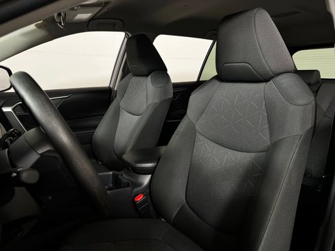 Certified 2025 Toyota RAV4 XLE AWD/4WD image 13