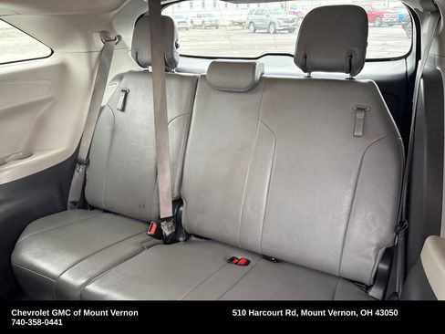 Used 2021 Toyota Sienna XLE image 33