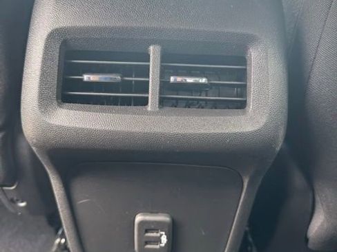 Used 2021 Chevrolet Equinox LT AWD/4WD image 16