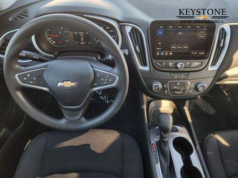 Used 2022 Chevrolet Malibu LS image 27