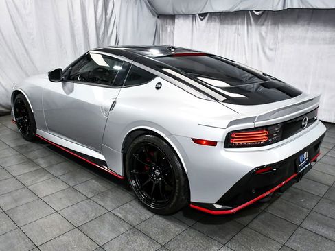 Used 2024 Nissan Z NISMO w/ Floor Mat Package RWD image 4