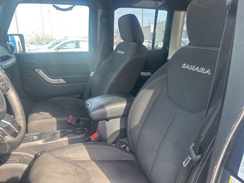 Used 2016 Jeep Wrangler Unlimited Sahara w/ Connectivity Group image 6