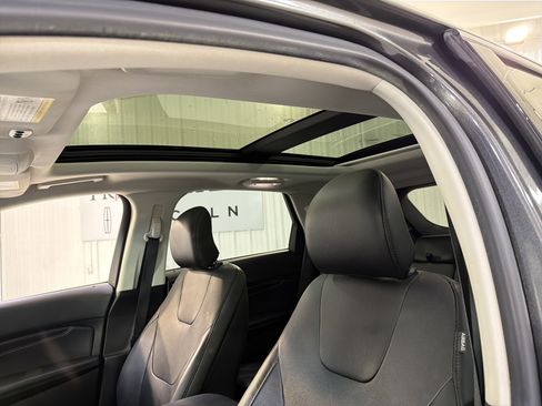 Used 2015 Ford Edge Titanium w/ Equipment Group 302A AWD/4WD image 10