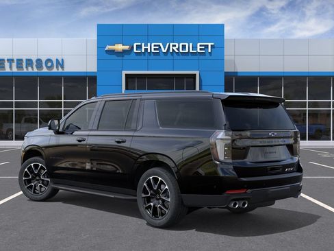 New 2026 Chevrolet Suburban RST w/ Comfort Package AWD/4WD image 6