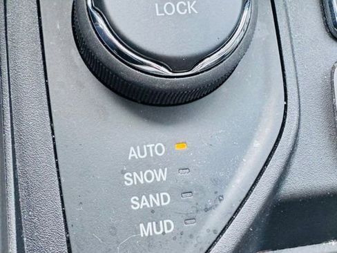 Used 2019 Jeep Compass Latitude AWD/4WD image 21