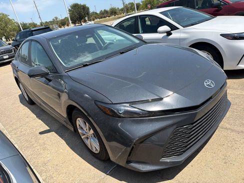 Used 2026 Toyota Camry LE FWD image 6