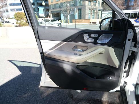 Used 2020 Mercedes-Benz GLS 450 4MATIC image 19